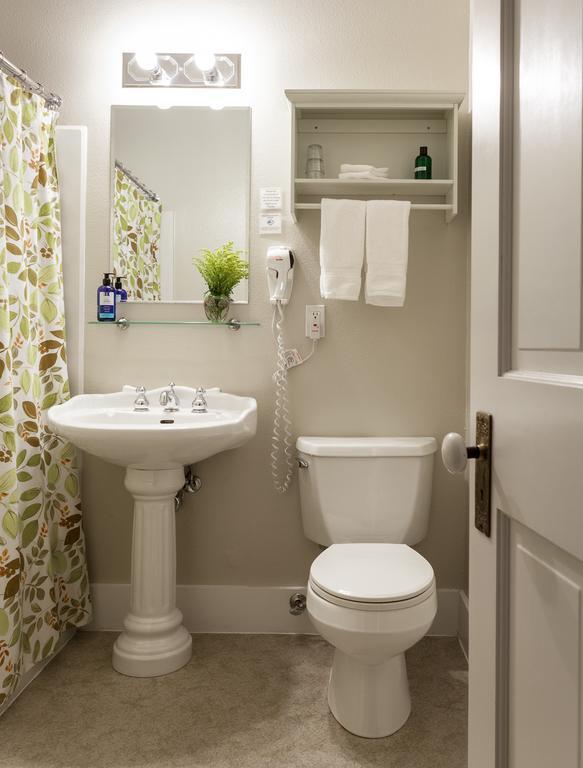 Broad Street 3*